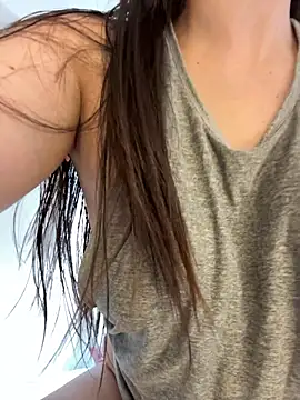 karinasantos  online show from February 8, 2:54 pm