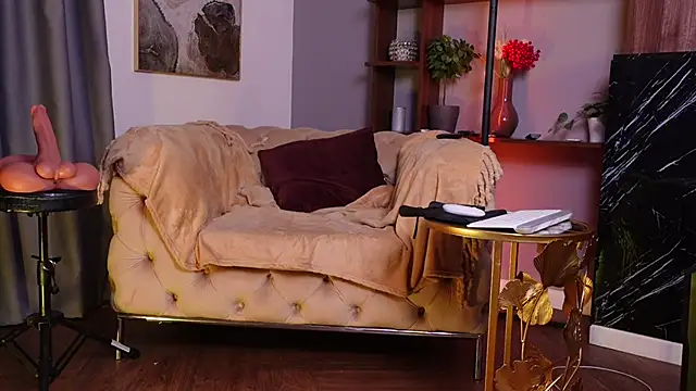 QueenMarX online show from October 23, 4:35 pm