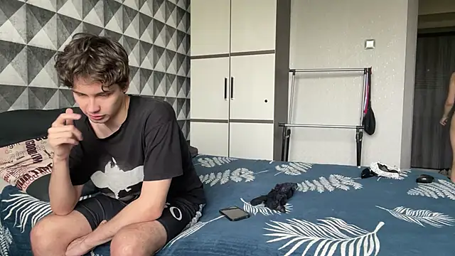 merycouple online show from February 15, 8:13 am