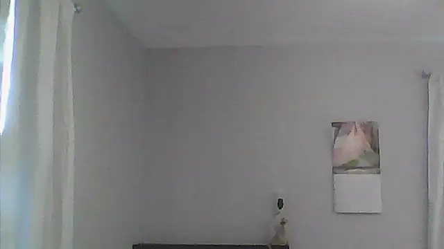 sarahkat86 online show from April 12, 10:56 pm