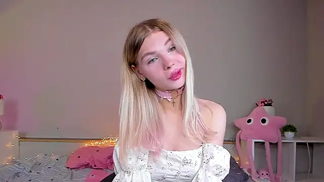 Blondy Fina online show from March 22, 4:29 am