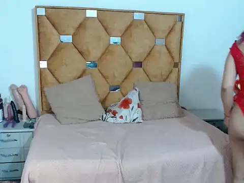 CATTALINAHOT online show from April 15, 3:51 am