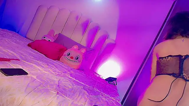 Snapshot of Eboney_Hott chatting on November 22, 7:55 am Eboney Hott online show from November 22, 7:55 am