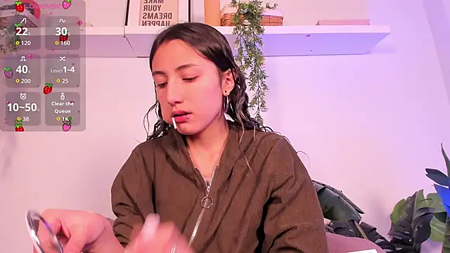 Vampgyal online show from December 15, 11:10 pm