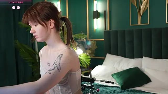 Aria Vox online show from December 5, 4:12 am