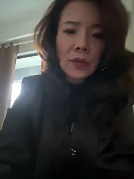 anna yngs online show from March 2, 10:22 am