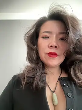 anna yngs online show from February 9, 3:31 am