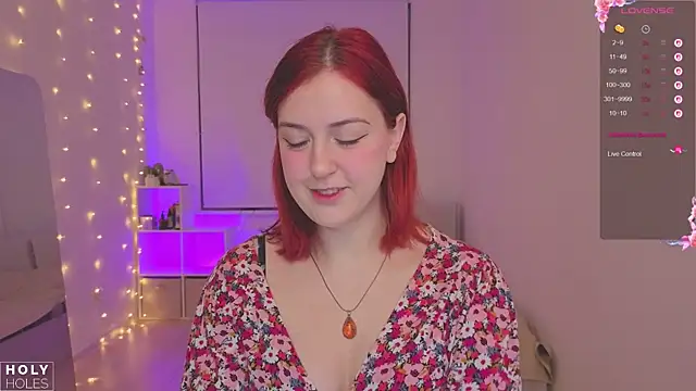 bananasgirl online show from December 17, 6:28 am