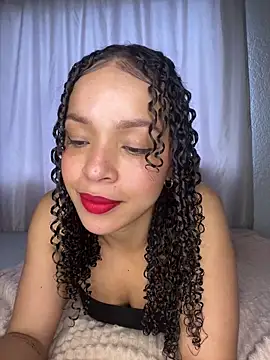 Yasmin777  online show from November 9, 9:55 pm