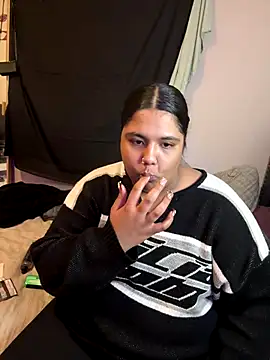 1n0nlythroat online show from December 23, 1:20 am