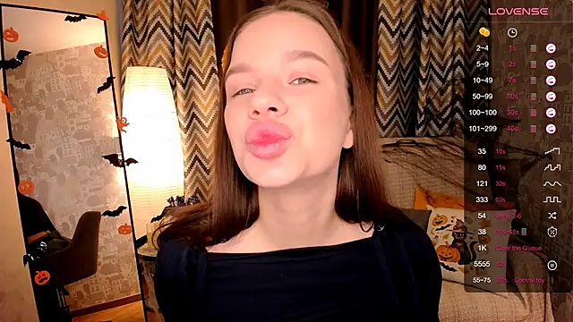 marydreams  online show from October 25, 6:32 am