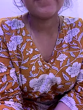 misharani00 online show from September 17, 4:32 am