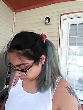 Lovelyrainn online show from September 22, 6:50 pm