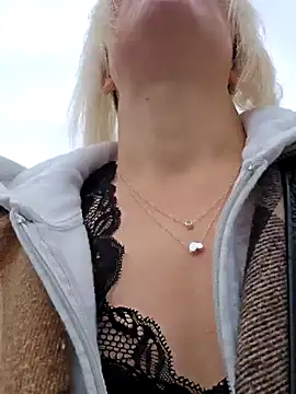 Sunny-Sin online show from October 10, 9:25 am