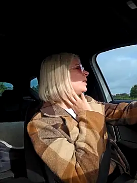 Sunny-Sin online show from October 5, 8:52 am