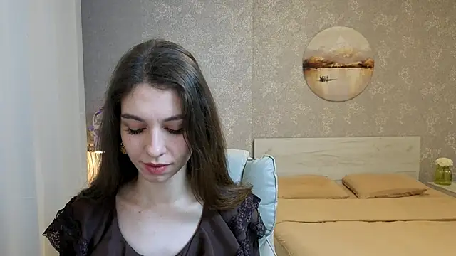 KellyShines online show from April 27, 4:26 pm