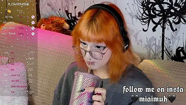 mia  yui online show from September 17, 9:18 am