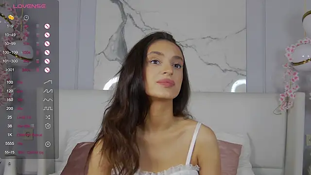 AdoraCortes online show from September 25, 7:18 am