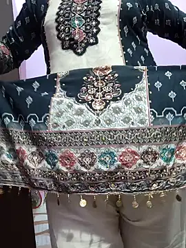 Sonalihot  online show from April 5, 6:18 pm