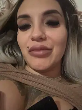 Princess-Jasmine07 online show from December 2, 11:56 am