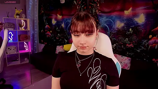 ClaraParks online show from March 28, 7:02 pm