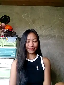 SweetMissPinay18 online show from May 27, 7:38 am