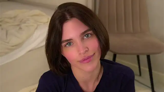 EleneButton online show from April 12, 7:55 am