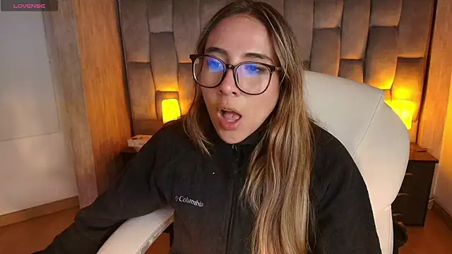 Bonnali lune online show from March 11, 11:40 pm