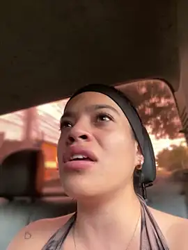 JuanitaMore01 online show from November 6, 10:15 pm