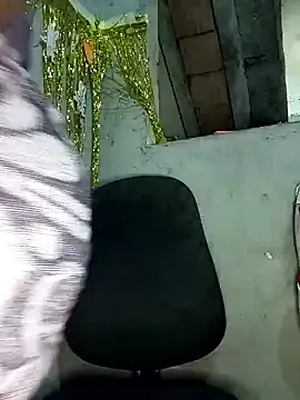 melcarioca1111 online show from April 7, 4:20 pm