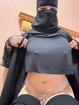  Laiali  online show from February 9, 1:57 pm