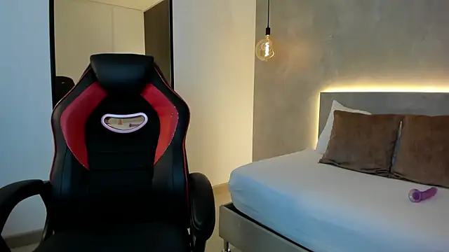 samantha 17  online show from September 26, 2:31 am