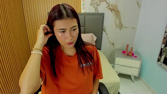 TIFFANY BELLO online show from November 12, 2:42 am