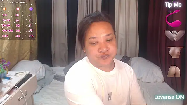 Hotcum ella online show from March 17, 12:09 pm