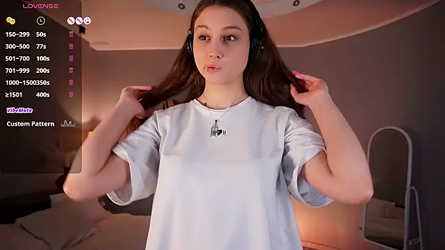 MercBoone online show from September 12, 11:18 am