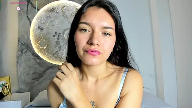 RoxanaBorns  online show from November 9, 12:56 pm