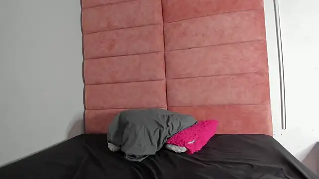 HellAndDante  online show from October 2, 12:48 am