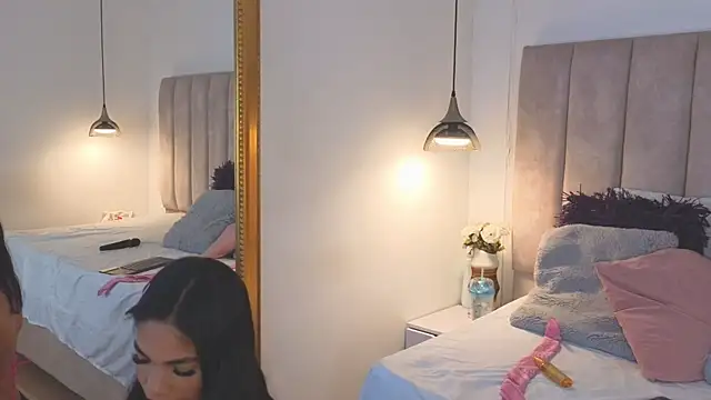 arianaa miller  online show from September 30, 8:46 pm