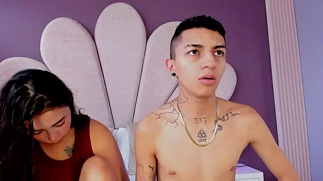 NickandAbby  online show from November 10, 3:40 pm