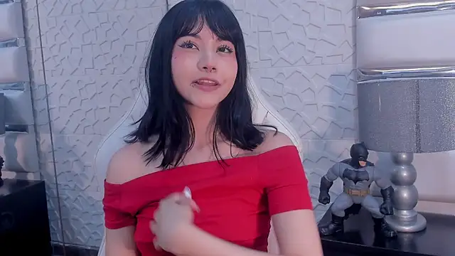 TatiLee online show from March 12, 3:37 pm