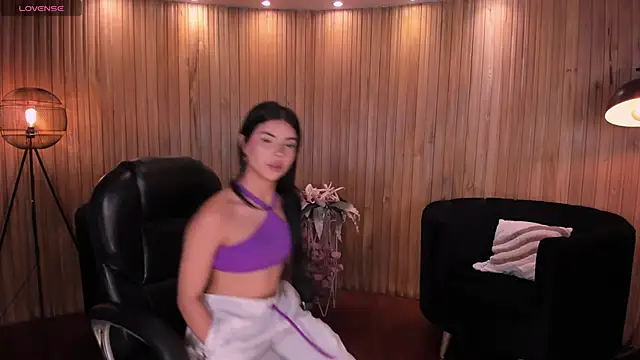 MiaLaurence online show from June 2, 6:53 pm