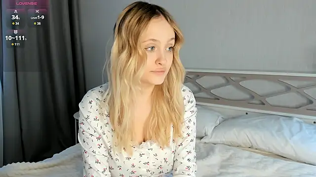 Julliakoill online show from October 12, 9:12 am