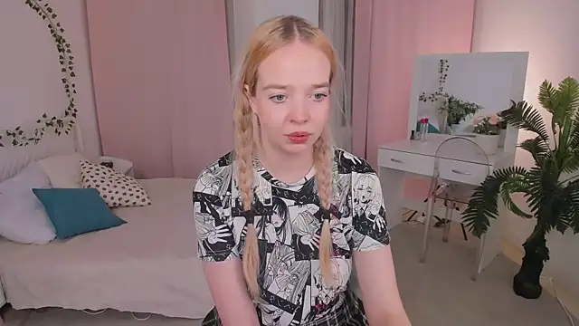 BellaMontgomery online show from October 11, 9:28 pm