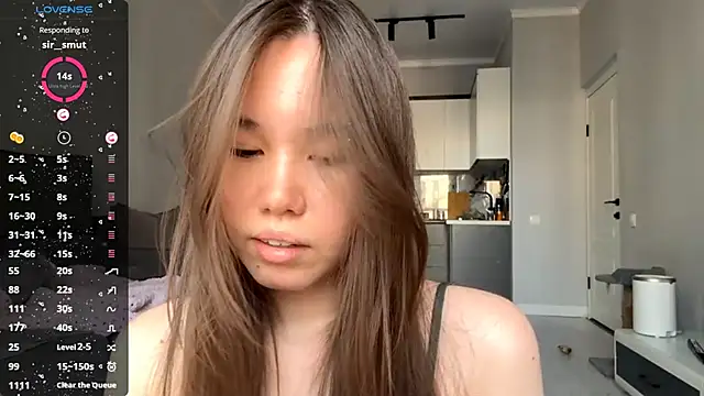 Wow Akemi online show from September 18, 9:41 am