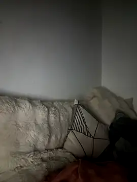 iamlalamilano online show from April 4, 9:13 pm