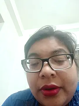 Elie couple143 online show from January 10, 7:40 pm