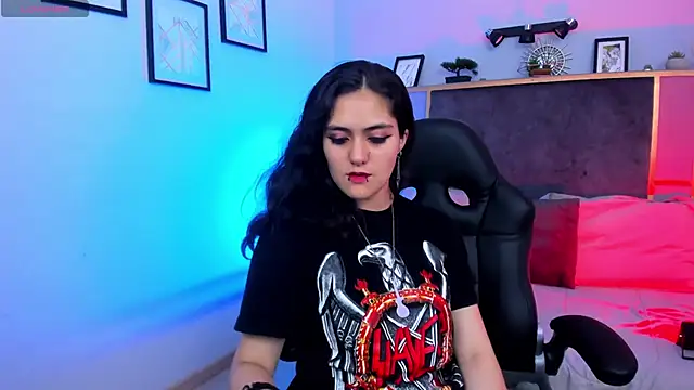 Azurra amatto2 online show from November 14, 9:04 pm