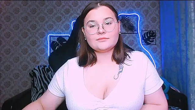 InLoveWithLife26 online show from October 15, 7:38 pm