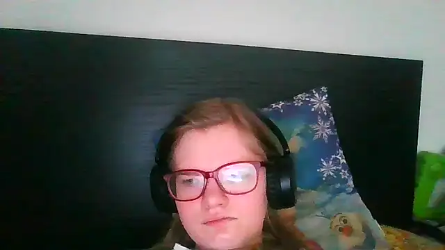 Moonolighta online show from February 1, 8:13 am