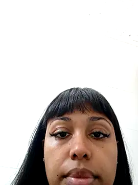 indiazinhabella27 online show from December 1, 5:15 pm